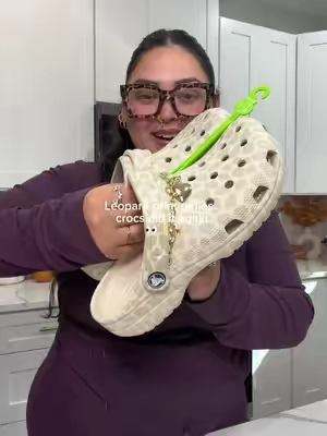 Crocs did it again for the leopard print girlies.. I’m obsessed 🤩 #crocs #leopardprint #crocscharms #tiktokshopblackfridaysale #neutralaesthetic 