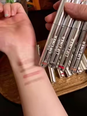 omg.peel-off lip stain she’s perfect.    #makeup #beauty #lipliner #lipstick #tiktokshopmemorialday 