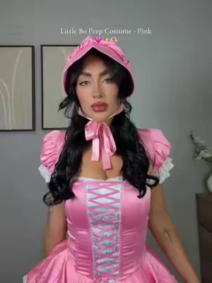 Adivinen quien soy 💗🫶🏻🙃@Dolls Kill #bettytoystory #toystory #costume #halloweencostume #fashiontiktok 