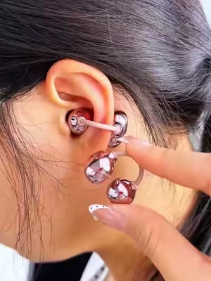 ⚡ Next-Level Audio: Space Capsule Earbuds 🎧 Crisp highs, deep bass, and a futuristic look that turns heads 🚀 This is the TikTok find you’ve been waiting for! #tiktokshopstockup #earbuds #headphones #music #sound