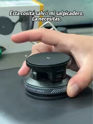 Tu móvil se carga solo. Sin cables. En el salpicadero. 📱⚡

Cargador Lamicall 15W MagSafe USB-C para coche.

Ventosa de vacío + soporte magnético. Doble puerto.

Carga inalámbrica rápida. Compatible con iPhone 17 Pro Max, 16, 15, 14.

Se pega a cualquier superficie lisa. Sin cables. Sin caídas.

Enlace en la bio 🧲#TikTokShopStockUp#CargadorCoche#CargaInalámbrica #CargaRápida #AccesoriosCoche