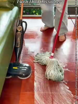 This is a high-temperature steam mop that can quickly polish your floors and kill bacteria. It's truly a great helper for household cleaning! #tiktokshopstockup #summerwins #SohoChic #steamcleaning #steammop