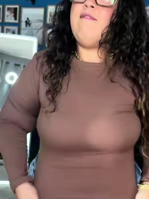 Size Large sis #longsleeveshirt #basictee #undershirt #bigarms #plussizefashion 