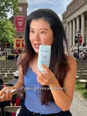 Omg! This is my favorite invisible dry shampoo gel I love it! Every girl needs to try!  #HalovidaDryShampoo #halovida#weeklydeals #sohochic #summerwins@HALOVIDA 