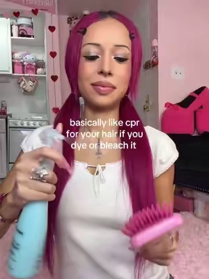 my hair was crunchy at one point after 5+ years of pink🧜🏼‍♀️ #bleachdamage #pravana 