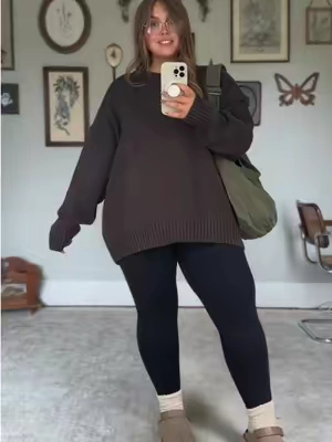 I live for oversized cozy sweater season #plussizefashion #falloutfits #cozyoutfit #oversizedsweater #fallootd 