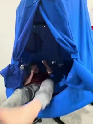 This sensory treehouse feels like you’re FLOATING! 🤯 Inflatable base, lights inside, blackout design + little windows. Such a unique sensory experience! 🌙✨ #SensoryPlay #SensoryRoom #AutismKids #SensoryKids #SpecialNeedsParenting 