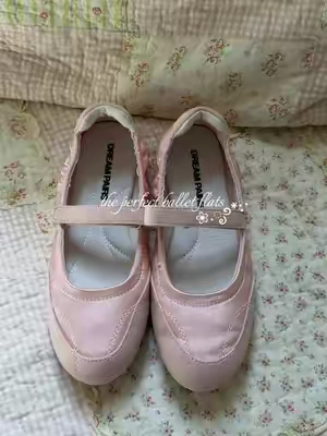 So comfy! Perfect with bootcut jeans I love the pink and they have other colors as well!! 🧸🎀🍂 #balletflats #chicaesthetic #falloutfits #coquette #2000s pink shoes fall shoes Elena Gilbert pink lover down town girl y2k back to school TikTok shop Black Friday @Dream Pairs 