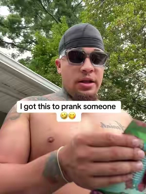 I got this to prank my brother and you’ll see how that ended 🤣😂 #sourcandy #finalbosssour #fruitcandy 