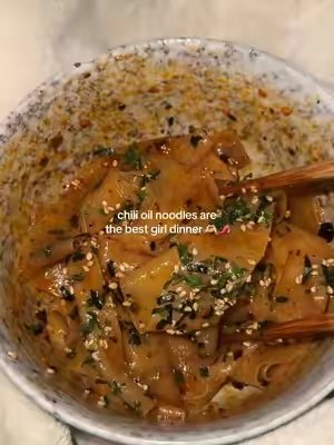 the texture is so good and chewyy #chilioilnoodles #widenoodles #saylala #girldinner @Weee Asian Supermarket 