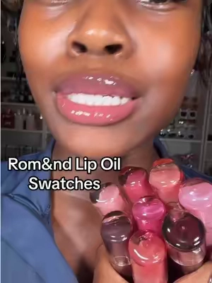For the girls searching for glossy, hydrated lips without that sticky feeling romand Juicy Flash Lip Oil gives that glassy K-beauty lip look #TikTokShopStockUp #TikTokShopCosmetics #Romand #KoreanMakeup #LipOil @Rom&nd US 