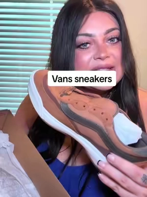 @vans @Fly Kicks #vans #sneakers #widefootfriendly 