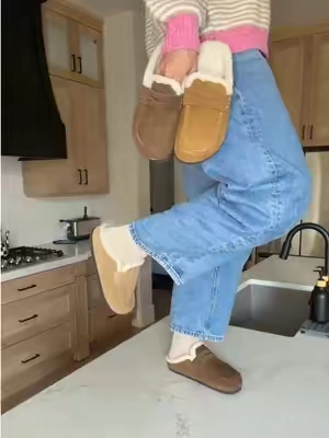 the coziest clogs 🤎