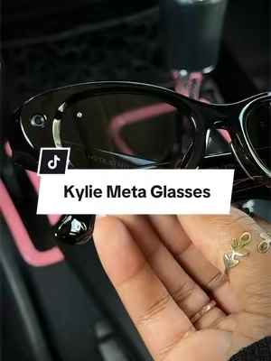 Kylie starfire meta glasses 🕶️ #raybanmeta #kyliejenner #kyliemetaglasses #metaglasses #smartglasses 
