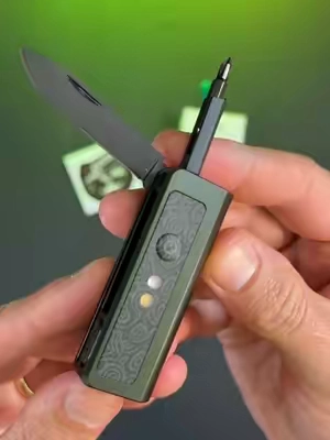 The new OKNIFE MK packs a flashlight, folding blade, screwdriver bits, and multiple light modes into one compact multitool. Available in MAO Desert, Dark Green, and Orange. #OKNIFE #Multitool #EDC #Tools #NewRelease