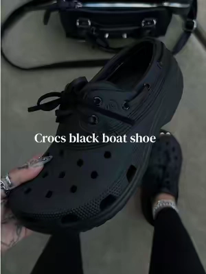 Obsessed and SO comfy 🖤🥹 half sizes can size up @Crocs #altoutfits #altmom #falloutfitinspo #darkaesthetics #comfyoutfit 