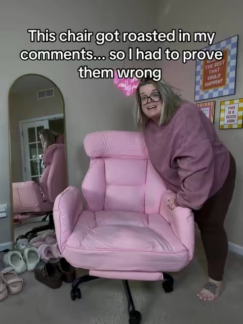 I ordered this Office chair for my content room and didn't think twice about it until y'all started asking "will it actually hold up." So let's settle it once and for all... ✅ 300 lb weight limit (tested, not just claimed) ✅ Sides fold down so you can sit crisscross ✅ Full recline WITH a foot rest built in I basically live in this chair now. No notes, no regrets, just vibes. If you've been chair shopping and tired of "average size" furniture pretending to be universal, this is the one! ##tiktokshopstockup##plussize##officechair