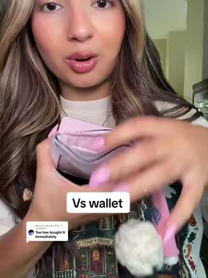 Replying to @Jocelyn 丰⟭⟬ ⁷ #victoriassecret #wallet #purse 