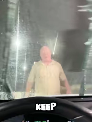 The oil film on the glass can easily lead to dangerous driving during heavy rainstorms and at night #automotive #carcleaning #Windshield #autodetailing #tiktokshopstockup 