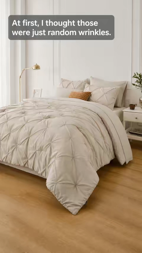 Comfortable, soft, and sophisticated.#LuxuryHome #HotelStyleBedding #ComfortableSleep #DealsForYouDays #backtoschoolshopping #bedsure #autumnvibe #autumnvibes🍁#moodybedding #augtober #tiktokshopbacktoschool #halloweenfinds