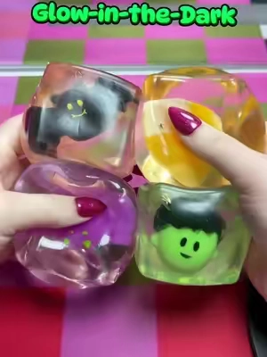 10/10 squish ✨ #squishytoys #squishies #boobasket #halloweensquishy #glowinthedark 