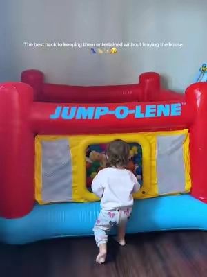 Preparing now for all those cold winter days when these little ones still have ALL the energy 😂❄️👏🏼#IndoorBounceHouse #ToddlerActivities #IndoorPlay #ToddlerMom #MomFinds
