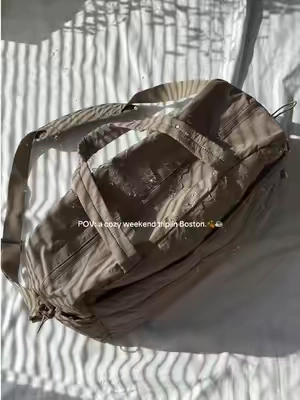 Friday after class & you are off to Boston.🤎🍂#bagsmart #travelbag #dufflebag #travelhack #organization 