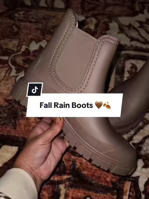 the cutest rain boots for fall 🤎🍂 #RainBoots #FallBoots #WomensRainBoots #WaterproofBoots #FallFashion 