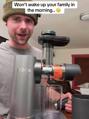 This think is seriously quite #juicer #ninja  #juice #fruit #breakfast