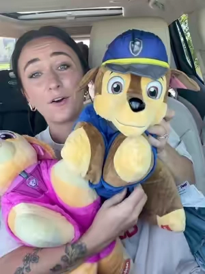 I almost need one for myself 🥹 #christmasgiftideas #giftsforkids #pillowpets #toddlermusthaves 