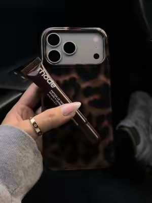it girl leopard case 🐆 #leopardcase #leopardprint #iphonecase #velvetcaviar #fallaesthetic @Velvet Caviar 