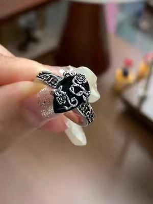Black responds only to those ready for change. ✨🖤🧙🏻‍♂️#WeeklyDeals #ring #obsidian #onyx #925silverjewelry