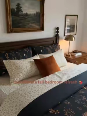 The Bedsure botanical comforter — vivid florals on one side, a clean contrasting color on the other. Flip it and it's a whole new room. That plush, pillowy fill? Cloud-level. That brushed microfiber? Silk-level soft. No crinkle noise, all-season warmth, machine washable.#Bedsure