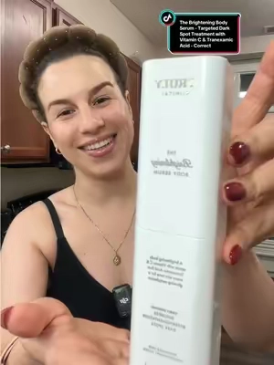 Envío gratis!!✅🙂‍↔️✨Súper bueno 10/10 The Brightening Body Serum - Tratamiento específico para manchas oscuras con vitamina C y ácido tranexámico - Corrige la hiperpigmentación, las manchas oscuras y el tono desigual - Aumenta la luminosidad #truly #hyperpigmentation #cuidadodelapiel #skin #tranexamicacid 