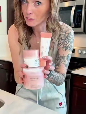 A wonderful bundle for sensitive skin! #mixsoon #pdrn #skincareroutine #skinroutine #antiaging @mixsoon 