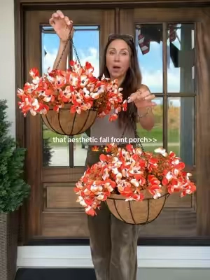 This is such an easy way to elevate your front porch to that fall aesthetic. And if youre like me and don’t have a green thumb 🙈 these look good no matter what 🤣👏🏽 #fallfrontporch #falldecor #pumpkinseason #fall #affordabledecor 