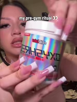 one of my favorite pre workouts now !!!!💪🏼🏋️‍♀️💧 @ehplabs  #ad #oxyshred #EHPlabs 