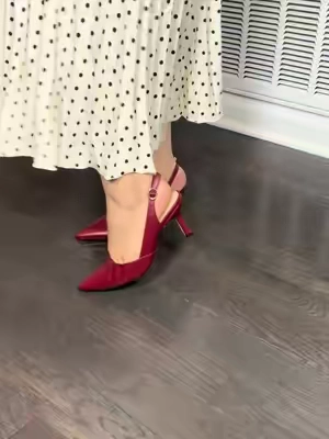 #Coutgo#kittenheelshoes #zapatosdetacon