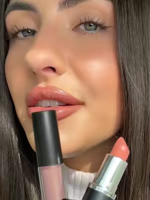 Perfect pinky-nude lip combo @M.A.C Cosmetics Store @M·A·C Cosmetics #MAC #MACCosmetics #lipcombo #maclipstick #nudelip 