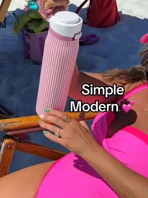 Worth the Hype 😍💕 @Simple Modern #tumbler #meetmeatthebeachftt 