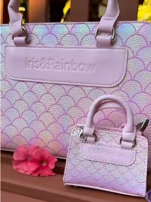 The perfect matching duo 🧜‍♀️✨ Full Size Tote + Mini Tote in Mermaid Print! Same dreamy print, two different sizes for every occasion. 🩷🫧 Which one are you choosing? #tiktokshopstockup #IrisAndRainbow #irisarmy #BagTok #tiktokmademebuyit 