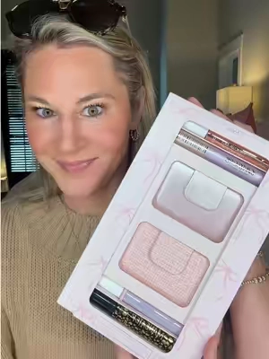 Girl moms listen up and grab this before it’s gone! @tarte cosmetics just dropped they holiday sets and this one is iconic! I have 3 daughters so I’ve learned gift sets are a great way to save money on stocking stuffers and gifts 🎁 #tarte #tartecosmetics #tarteholidaysets #girlmom #stockingstuffers 