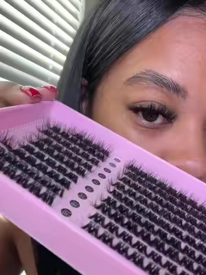 Lash Cluster  #lashclusters #lashes #diylashextensions 