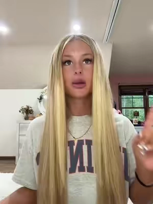@FullShineHair favorite hair ever 💕 #fullshinehairextentions #hairextensions #geniuswefts  G-#18P613 Ash Blonde Highlight Platinum Blonde, 22 inch  
