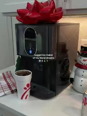 periodddd, women just know how to work the system! #nuggeticemaker #nuggetice #giftforher #kitchenessentials @Cowsar Appliance 