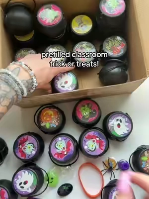 #tiktokshopstockup #halloween #trickortreat #trickortreating #halloweengifts 