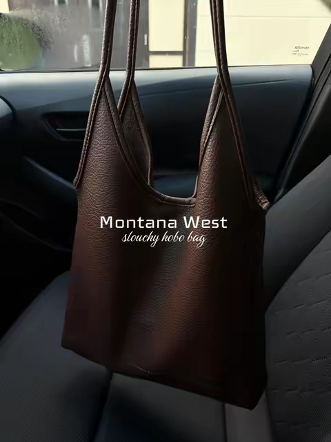 In love with this bag from @Rustic Charm Bootic #hobobag #slouchybag #fallbag 