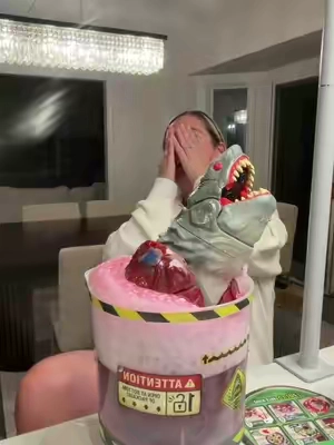 This was SO FUN but not for the weak of heart 🤣🤣grab these before they’re gone your kids will love it!!! #primalhatch #giftsforkids #christmasgiftsforkids #kidstoys #megladon @QVC, Inc 