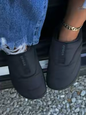 @Crocs #crocs #fallshoes #tiktokshopstockup #CrocsSeptemberSpotlight #crocsshoes 