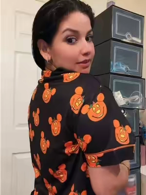 Ya tienes tu Pijama Halloween 🎃  #halloween #pijama #pajamaparty #halloweenpajamas #sohochic 